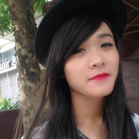 Bức ảnh và đoạn clip về một cô gái xinh xắn với lời đồn “trông vậy nhưng không phải là con gái” gây nhiều chú ý trên mạng, một số fanpage nổi tiếng trong ngày hôm qua. Cô gái không quá xinh đẹp đến độ được so sánh với các hot girl nhưng lại có “một chút gì đó rất khác” theo nhận xét của dân mạng.