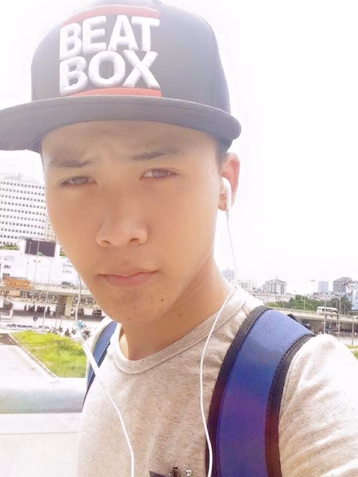 Với Anh Quân, beatbox là niềm đam mê lớn. Cậu bạn vẫn thường tự học hỏi ở nhiều nguồn khác nhau, tự tập luyện và không ngại biểu diễn cho bạn bè xem để có được sự vui vẻ.