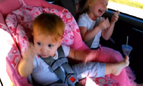 Be trai 1 tuoi nhay Gangnam Style gay sot mang