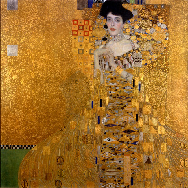 Một trong những tác phẩm nổi tiếng nhất của Gustav Klimt là bức tranh ông vẽ Adele Bloch-Bauer. Tuy nhiên, ông làm việc này là theo yêu cầu của chồng bà Adele - ông trùm công ty sản xuất đường Ferdinand Bloch-Bauer. Ferdinand sau khi phát hiện Adele ngoại tình với Klimt đã quyết định thuê danh họa này vẽ hàng trăm bức tranh vợ mình để Klimt mệt mỏi và căm ghét bà. Điều này dường như đã hiệu quả khi làm tình cảm của danh họa với bà Adele nguội lạnh dần.