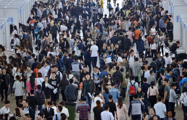 Theo ước tính của Liên Hợp Quốc, năm 2025, dân số trên thế giới sẽ đạt 8 tỷ người, trong khi số lượng này sẽ tăng lên 10 tỷ người vào năm 2050.