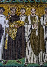 Khi nghiên cứu kỹ lưỡng nhà thờ trên, các chuyên gia nhận thấy nền móng của công trình được xây dựng vào thế kỷ thứ 4 trước khi được mở rộng.