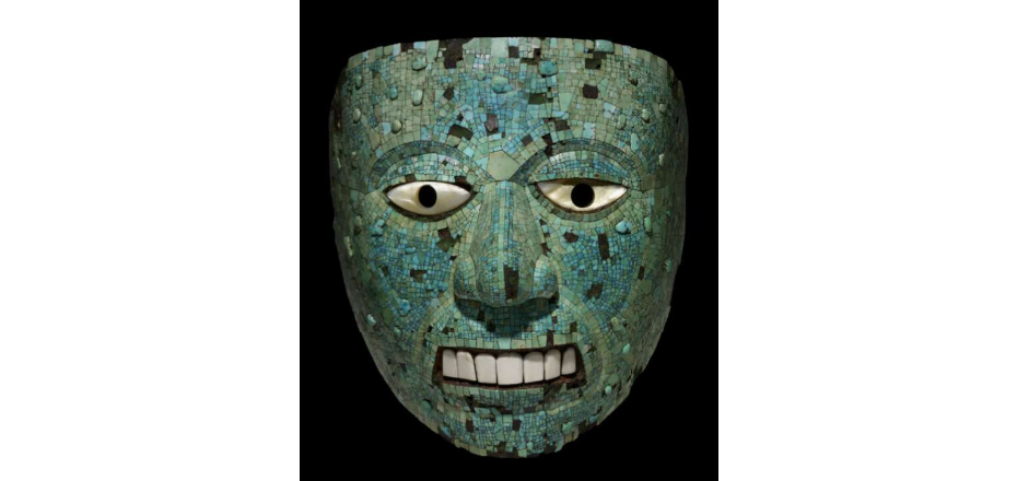 Những mảnh khảm màu ngọc lam sẫm hơn trên má và mũi của chiếc mặt nạ tạo thành hình con bướm. Đây là một biểu tượng khác về sự đổi mới trong văn hóa của người Aztec. Ảnh: British Museum.