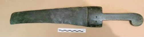 Vì vậy, mặc dù những thanh kiếm được chế tạo tại quần đảo Balearic nhưng những nguyên liệu tạo nên nó có nguồn gốc từ nơi khác cho thấy kinh tế khá phát triển ở phía tây Địa Trung Hải vào cuối thiên niên kỷ thứ hai trước Công nguyên.