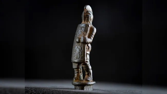 Tại Bức tường Hadrian, các nhà khảo cổ học ở Anh đã phát hiện một cán dao hiếm khoảng 2.000 tuổi có hình dạng một đấu sĩ La Mã. Điều này chứng minh rằng, danh tiếng của những chiến binh biểu tượng này đã lan xa đến tận ranh giới bên ngoài của Đế chế La Mã.