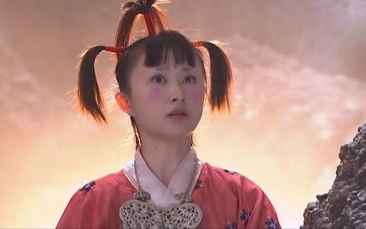 Cứ 30 năm 1 lần, người luyện Bát hoang lục hợp duy ngã độc tôn công tiến hành cải lão một lần và mỗi lần lại mất thêm 30 ngày. Trong thời gian đó, họ sẽ tạm thời mất hết võ công và mỗi ngày đều phải uống máu tươi để điều hòa kinh mạch. Do từng bị Lý Thu Thủy phá hoại dẫn tới tẩu hỏa nhập ma nên Thiên Sơn Đồng Lão mãi ở trạng thái thiếu nữ.