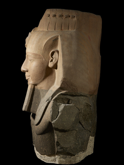 Tuy nhiên, các chuyên gia, nhà nghiên cứu hiện chưa thể xác định nhà thơ Percy đã tận mắt nhìn thấy bức tượng "Younger Memnon" hay chỉ nghe mô tả rồi viết nên tác phẩm "Ozymandias" giới thiệu tới công chúng năm 1818.