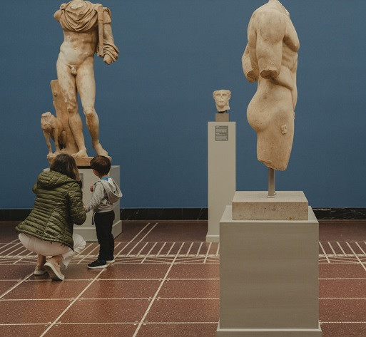 Theo giáo sư Kousser, hoàng đế La Mã Nero là một minh chính điển hình. Nhiều bức chân dung của ông hoàng này đã bị phá hỏng một cách có chủ ý. Ảnh: firststatue.