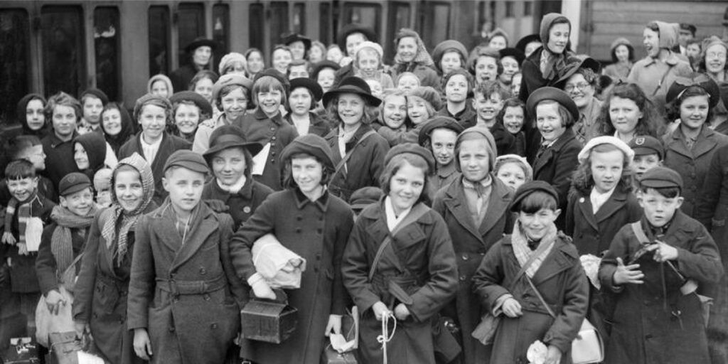 Anh đã huy động nhiều nguồn lực để thực hiện chiến dịch Pied Piper nhằm bảo đảm an toàn tính mạng cho trẻ em - nhóm đối tượng dễ bị tổn thương trong chiến tranh.