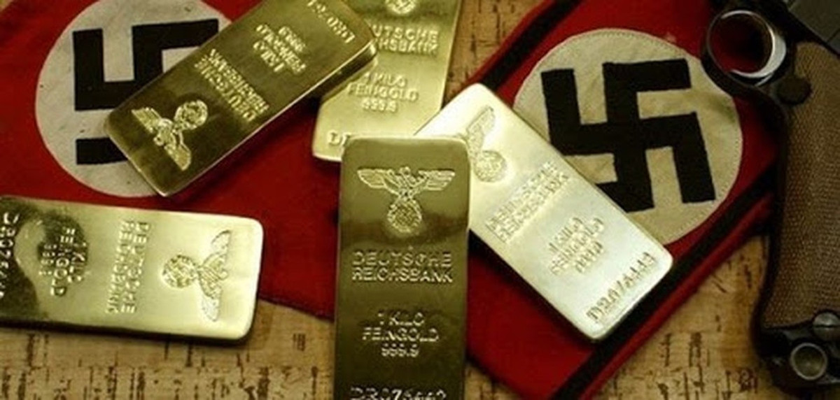 Nhiều năm sau khi Chiến tranh thế giới 2 kết thúc, người dân địa phương truyền tai nhau câu chuyện kể về một đoàn tàu đã tiến vào một đường hầm nằm sâu trong vùng núi non hiểm trở ở Walbrzych, gần lâu đài Ksiaz và biến mất.