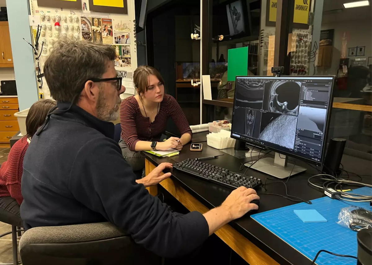 Ảnh chụp CT cũng hé lộ nhiều chi tiết mới về sức khỏe của quý bà Chenet-aa trong những ngày cuối đời. Nữ quý tộc qua đời ở cuối tuổi 30 hoặc đầu tuổi 40 nhưng chưa thể xác định nguyên nhân tử vong của bà.