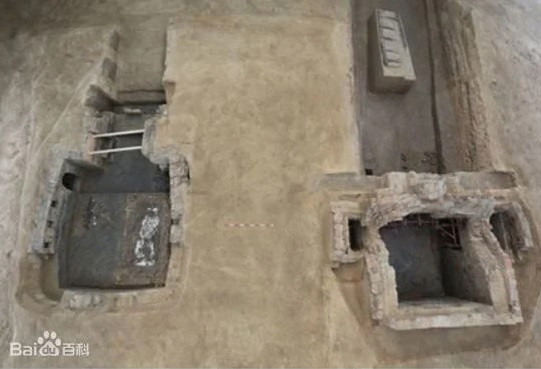 Vào tháng 4/ 2013, các nhà khảo cổ phát hiện lăng mộ của một hoàng đế nhà Tùy gần một công trường xây dựng ở Dương Châu, thuộc tỉnh Giang Tô, phía đông Trung Quốc. Qua các kiểm tra, họ xác định đây là nơi chôn cất của Tùy Dạng Đế Dương Quảng.