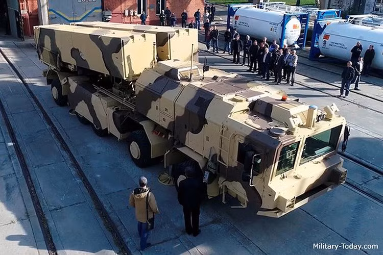 Tầm bắn của tên lửa Grom-2 hiện vẫn còn nằm trong vòng bí ẩn, Ukraine chỉ công bố phiên bản xuất khẩu có thể vươn tới cự ly 280 km sau khi đã lược bỏ bớt bình nhiên liệu.