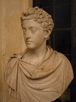 Caesar Marcus Aurelius Antoninus Commodus Augustus hay Lucius Aelius Aurelius Commodus là tên gọi đầy đủ của hoàng đế La Mã Commodus.