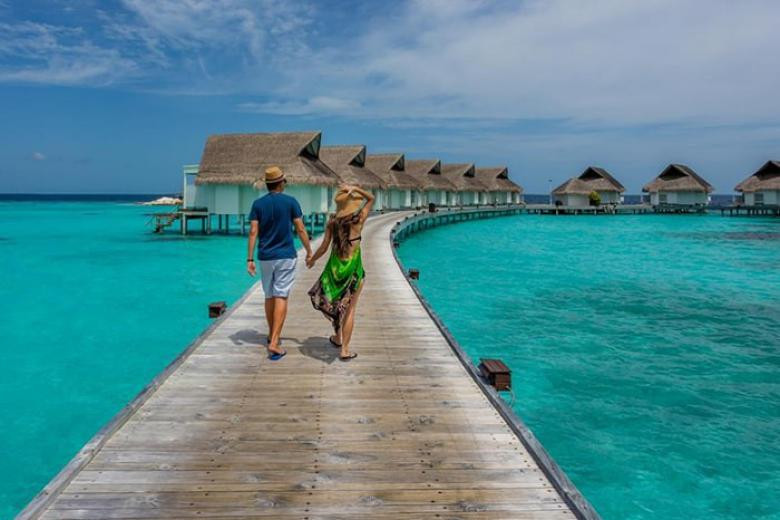 Theo dự đoán của các chuyên gia, từ năm 2030 đến cuối thế kỷ 21, toàn bộ Maldives sẽ bị đại dương "nuốt chửng" và con người sẽ không còn cơ hội tới đây nghỉ dưỡng.