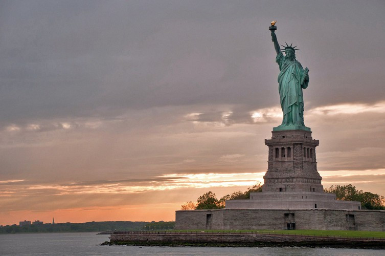 Ít ai biết được rằng bên trong ngọn đuốc này ẩn chứa một căn phòng đặc biệt.