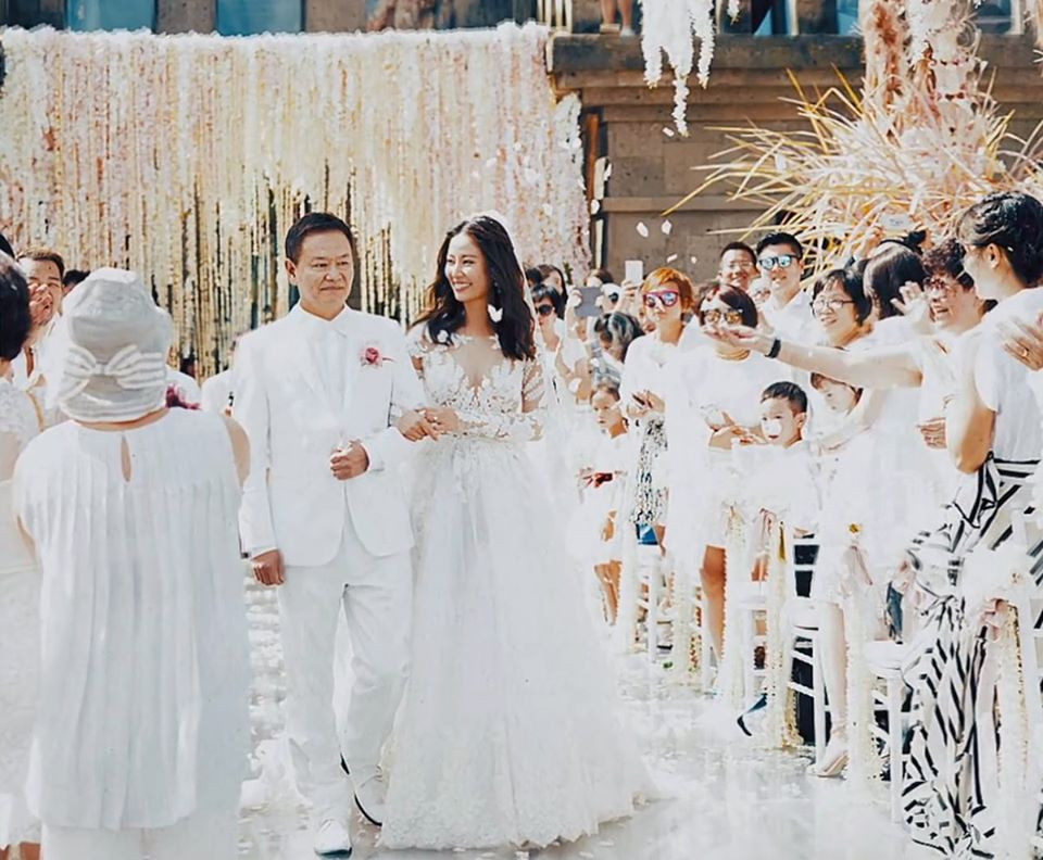 Hinh anh chua tung duoc tiet lo trong dam cuoi cua Lam Tam Nhu