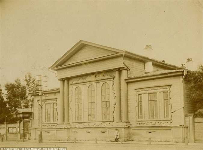 Co be “ma quai” trong nhung buc anh xua cua Nga-Hinh-4