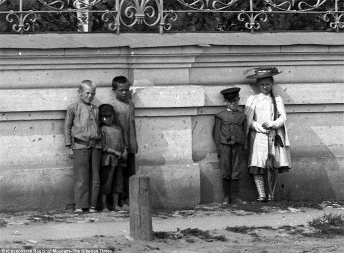 Co be “ma quai” trong nhung buc anh xua cua Nga-Hinh-6