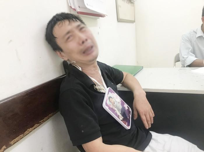 Ong noi be trai 15 thang tuoi bi xe ban tai tong tu vong: 'Chau oi ve voi ong di, ve choi voi ong'-Hinh-2