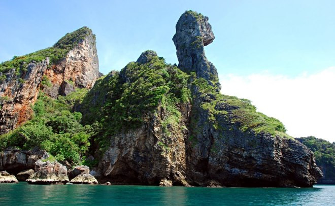 Chính những điều hấp dẫn này đã khiến rất nhiều du khách "phải lòng" đảo Koh Kai và quyết định đến đây nghỉ dưỡng, vui chơi thỏa thích và tránh sự ồn ào.