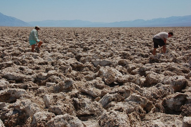 Vào khoảng 2.000 - 4.000 năm trước, hồ nước trên bị khô cạn do khí hậu ấm lên và lượng mưa giảm.