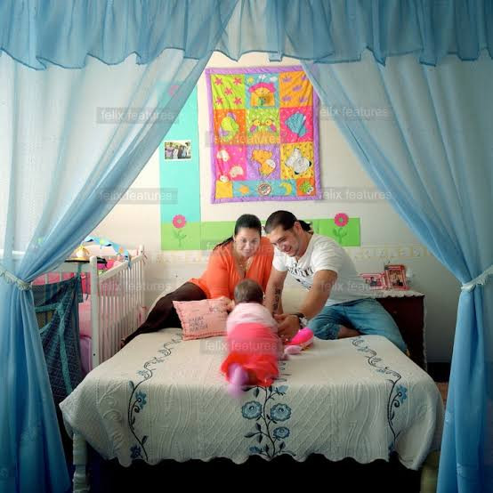 Trẻ em dưới 3 tuổi được phép sống cùng với cha/mẹ đang thụ án tại nhà tù Aranjuez.