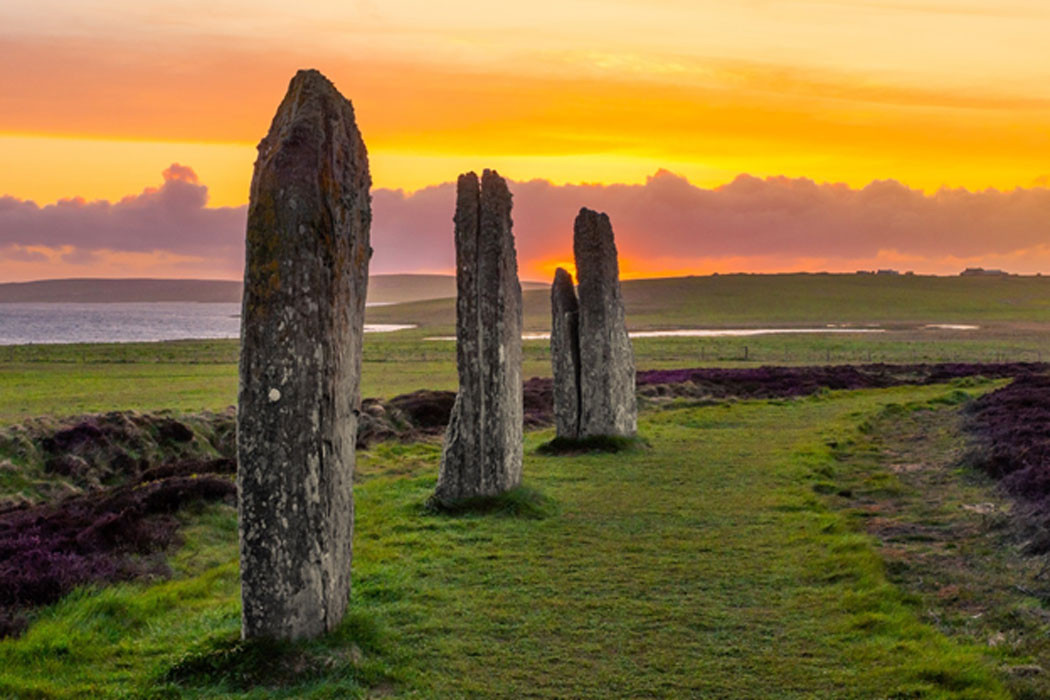 Theo các chuyên bia, ban đầu Ring of Brodgar có tổng cộng 60 cột đá đứng thẳng. Thế nhưng, ngày nay chỉ còn 27 cột đá có từ thời đồ đá mới.
