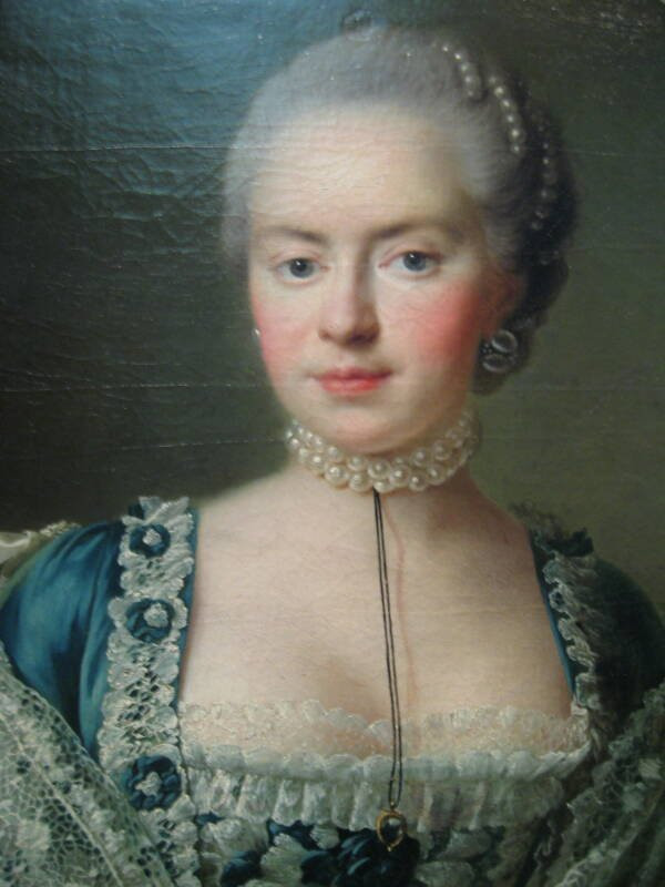 Tuy nhiên, cuộc sống hạnh phúc, bình yên của nữ bá tước Saltykova không kéo dài do chồng qua đời năm 1755. Theo đó, Saltykova trở thành góa phụ khi 26 tuổi và sở hữu gia sản kếch vù cùng với khoảng 600 nông nô.