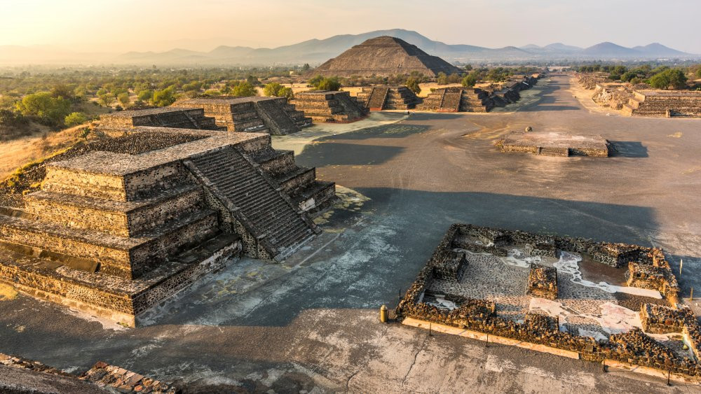 Nằm ở thành phố cổ Teotihuacan, Mexico, kim tự tháp Mặt Trăng có chiều cao 43 m là công trình cổ xưa nổi tiếng trong giới khảo cổ.