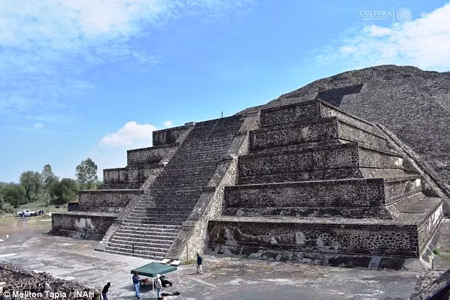 Thành phố cổ Teotihuacan được người Toltec xây dựng khoảng năm 100 trước Công nguyên.