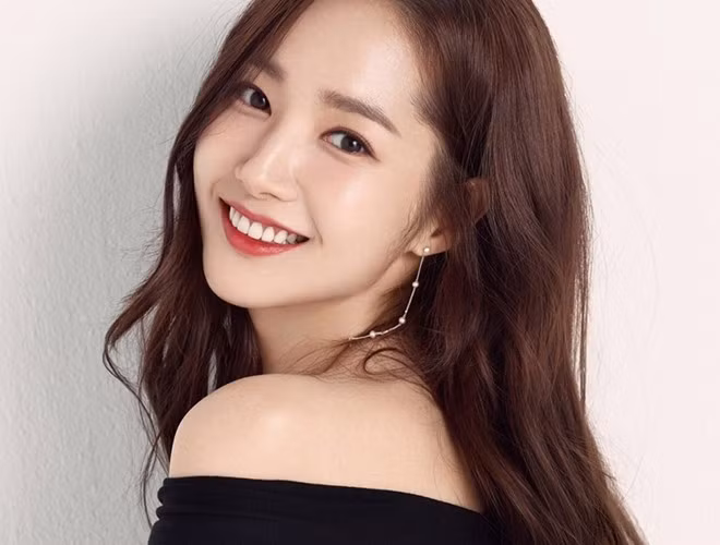 Park Min Young (SN 1986) được biết đến là một trong những nữ diễn viên Hàn Quốc nổi tiếng nhất châu Á