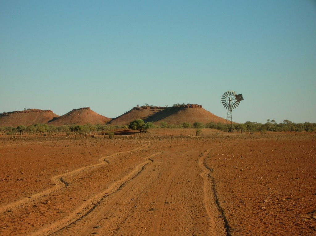 Nơi đây thu hút không ít du khách bởi tên gọi đặc biệt của mình. Nhiều người tò mò đến đồi Mamungkukumpurangkuntjunya để xem đại điểm này có gì thú vị.