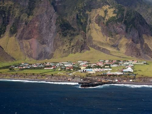 Chuyến hành trình tới hòn đảo Tristan da Cunha kéo dài trong 6 ngày.