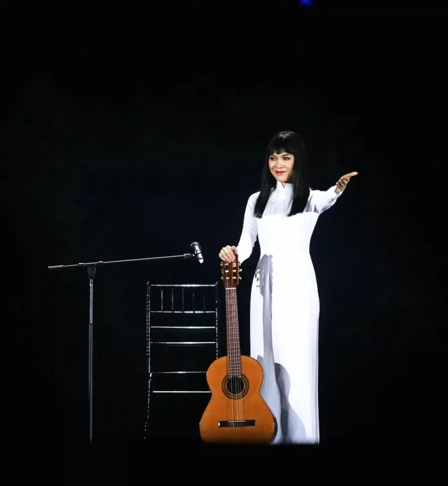 My Tam ngay cang thang hang trong phong cach trinh dien va thoi trang-Hinh-5