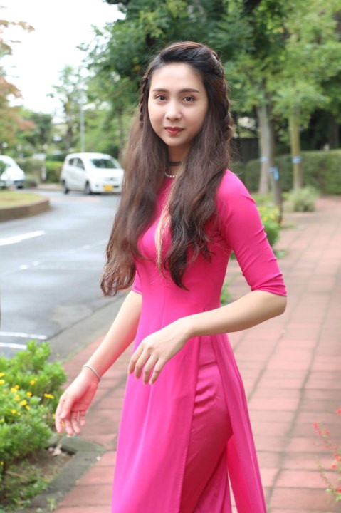 Sau cuộc thi, không ít người tò mò về cô gái có câu trả lời ứng xử hay trong đêm chung kết, trở thành tân hoa khôi. Đó là Nguyễn Thị Ngọc Hiệp, du học sinh trường Yokohama.