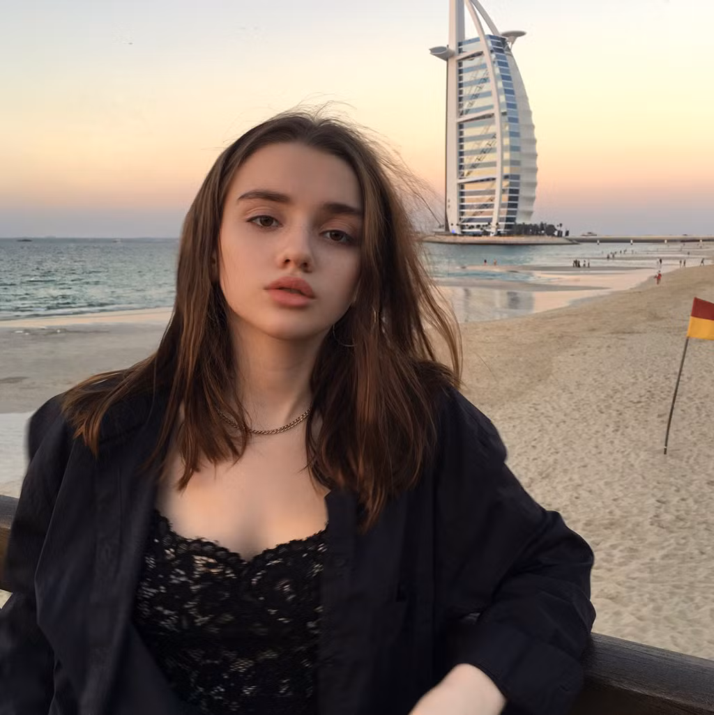 Mở đầu năm 2018, thiếu nữ người Nga thưởng cho mình chuyến đi du lịch tới Dubai. Cô muốn lấp đầy năm nay bằng những ký ức đẹp và trải nghiệm tích cực.