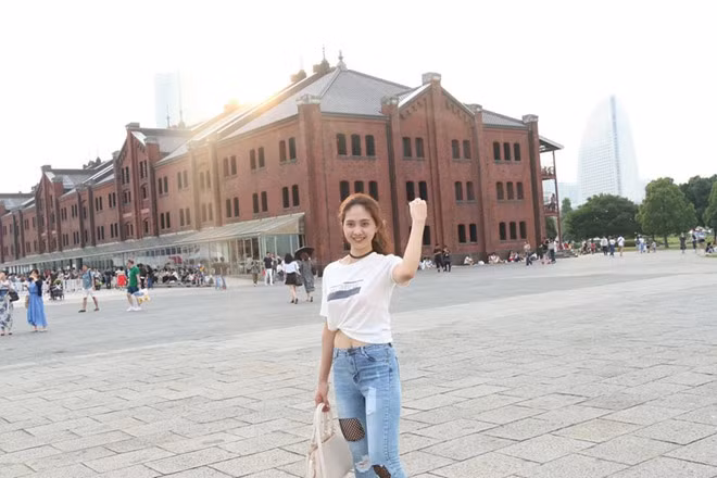 Ngọc Hiệp chia sẻ với Zing.vn rằng cô tình cờ biết tới cuộc thi qua sự giới thiệu của người bạn. Vượt qua chút do dự vì sự tự ti ban đầu, nữ sinh có thêm động lực khi được gia đình, bạn bè ủng hộ.