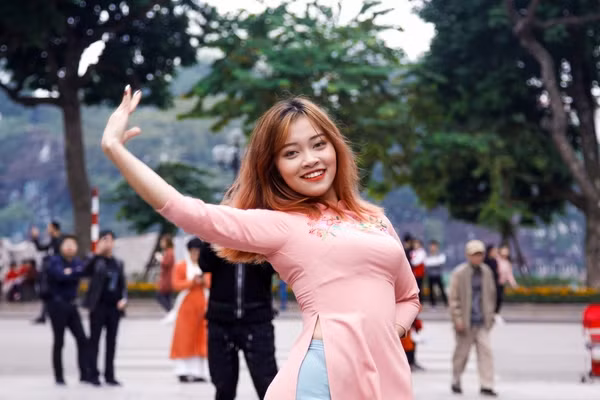 Nụ cười luôn nở trên đôi môi của họ.