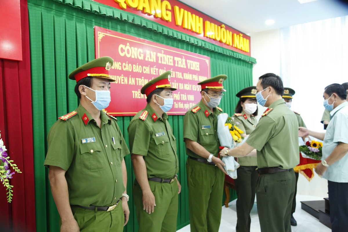 Vu trom 5 ty nha nguyen GD so GTVT: Lay tien mua vang tang nguoi than-Hinh-2