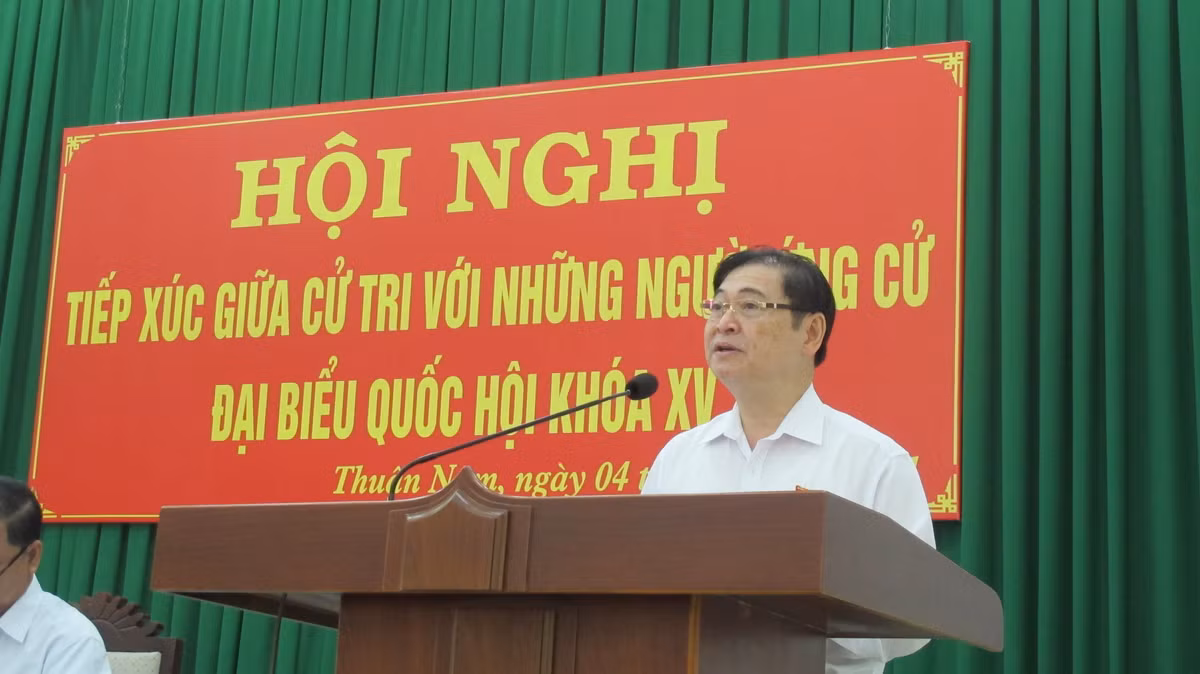 Hinh anh ngay dau tiep xuc cu tri cua ung vien DBQH - Chu tich VUSTA Phan Xuan Dung-Hinh-2