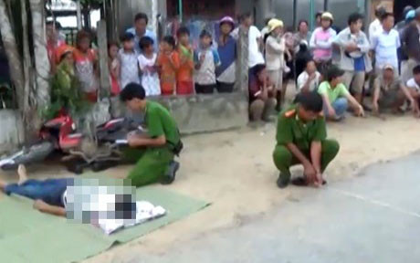 Doi tuong chem chet dong nghiep sau bua nhau ra dau thu