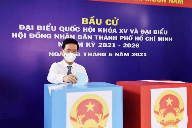 Thường trực Ban Bí thư Võ Văn Thưởng bỏ phiếu ở quận Phú Nhuận, TP.HCM.