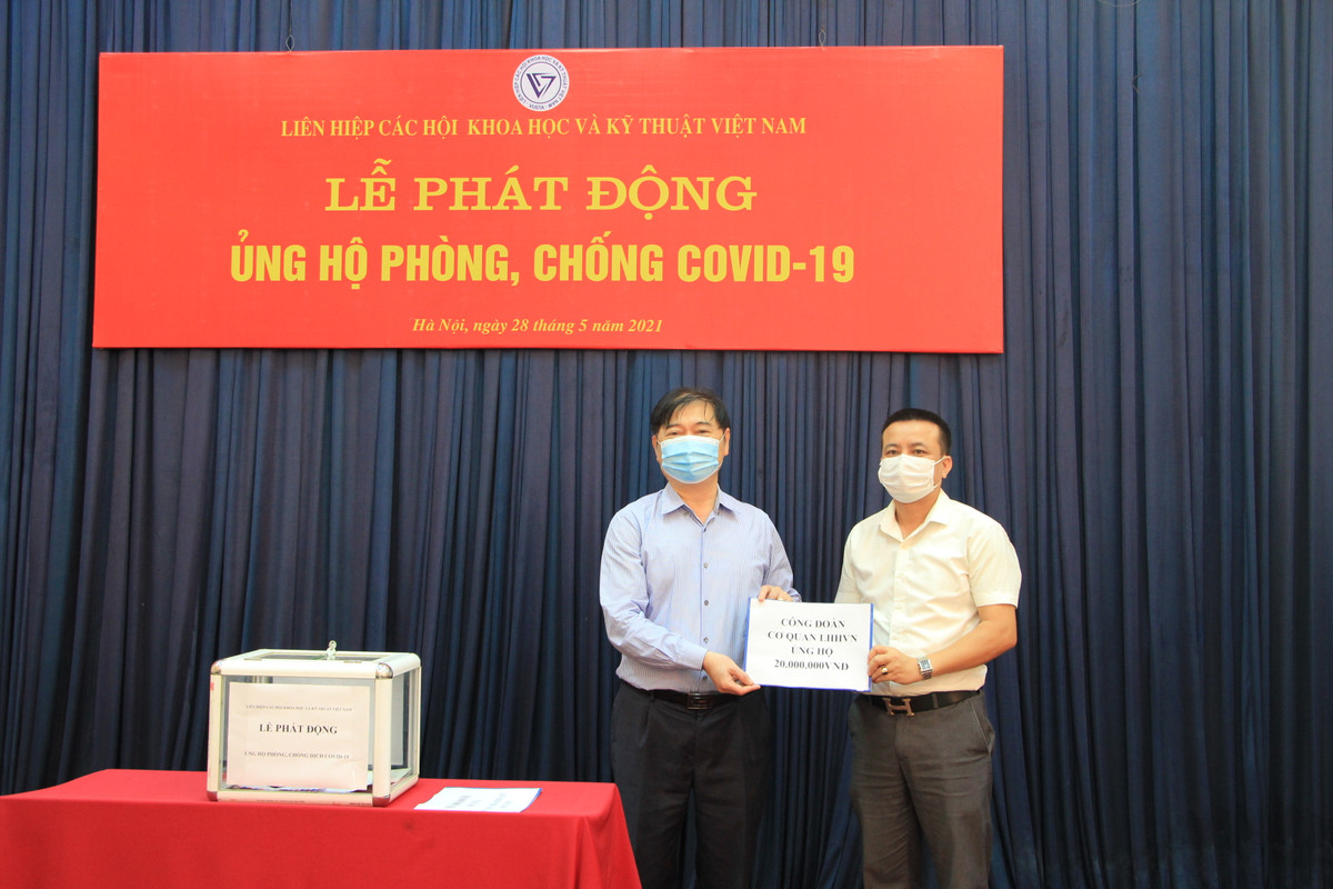 VUSTA chung tay cung ca nuoc huong ve tam dich Bac Giang, Bac Ninh-Hinh-4