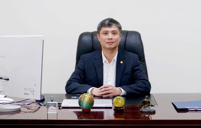  4. Ông Nguyễn Thanh Nam (SN 1977): Phó Bí thư Đảng ủy, Tổng Giám đốc Tổng Công ty Vận tải Hà Nội. Ông Nguyễn Thanh Nam có trình độ Thạc sĩ Quản trị kinh doanh; Cử nhân Kinh tế đầu tư; Cao cấp lý luận chính trị. Ông Nguyễn Thanh Nam trúng cử đại biểu HĐND TP. Hà Nội nhiệm kỳ 2021-2026 tại đơn vị bầu cử huyện Phú Xuyên.