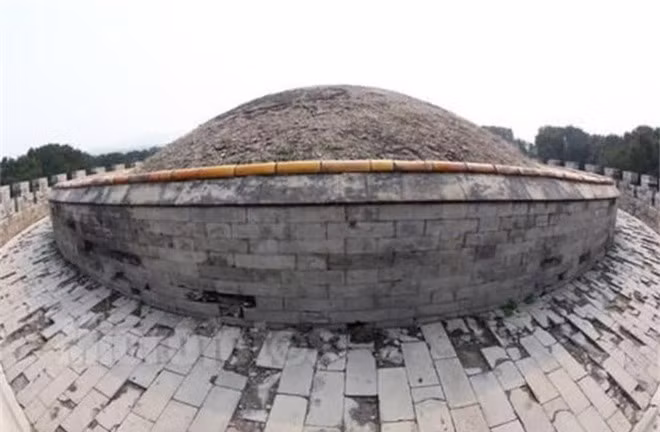 Phần mộ không có cỏ mọc của Từ Hi Thái Hậu (Nguồn: NetEase)