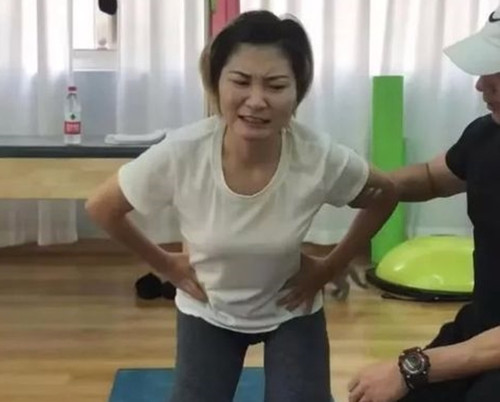 Chong ru di du lich roi day vo xuong nui lay tien bao hiem-Hinh-2