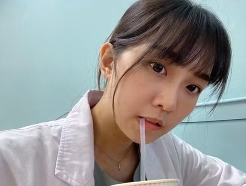 Loi canh tinh cua y ta hot girl 30 tuoi mac ung thu phoi