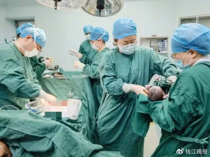 An mot mieng ot, thai phu 38 tuan sac mau suyt chet vi...