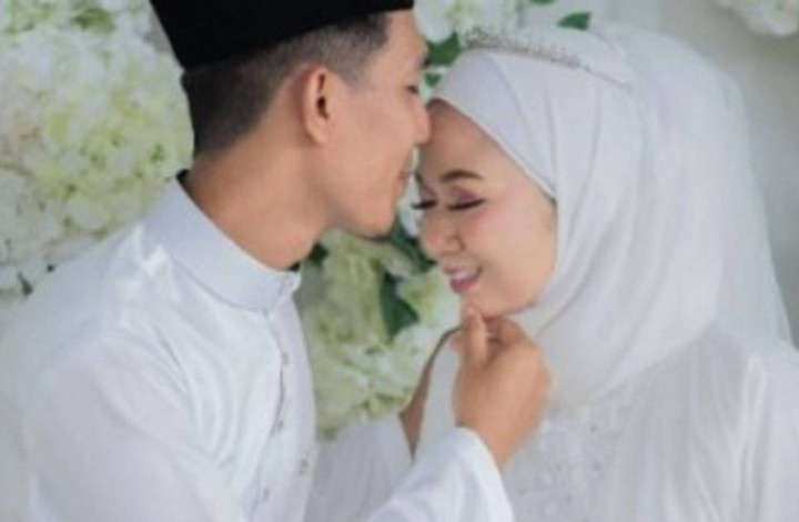 Chu re sang lo tang le cho me, chieu to chuc dam cuoi